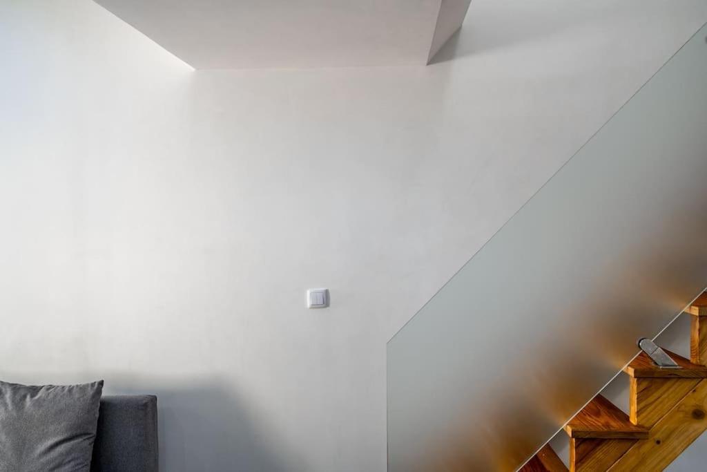 Cozy Ground Floor Studio With Ac And Loft Bedroom ลิสบอน ภายนอก รูปภาพ