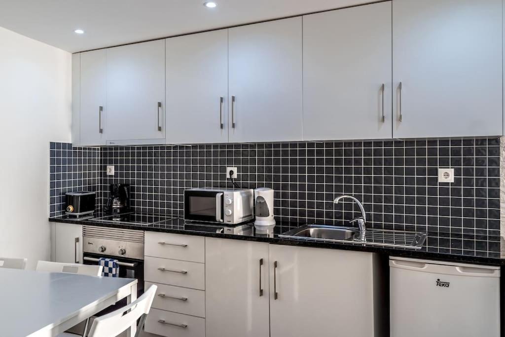 Cozy Ground Floor Studio With Ac And Loft Bedroom ลิสบอน ภายนอก รูปภาพ